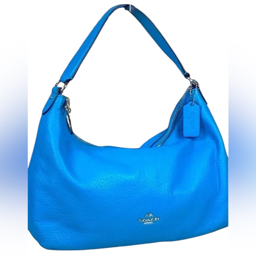 COACH EAST/WEST CELESTE Convertible Hobo PEBBLE LEATHER 
EUC  15”L x 5”W x 8”H